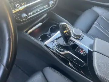 BMW 520d xDrive M SPORT LC PROF LEDER HUD ALARM HIFI