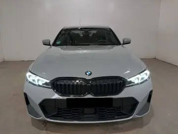 BMW 320d Limousine xDrive M Sport AHK HiFi STHZ LRHZ