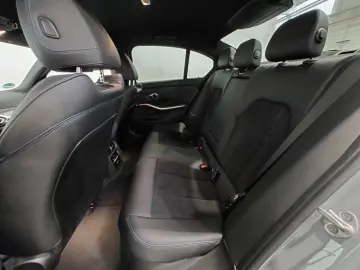 BMW 320d Limousine xDrive M Sport AHK HiFi STHZ LRHZ