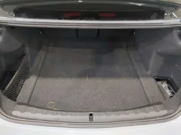 BMW 320d Limousine xDrive M Sport AHK HiFi STHZ LRHZ