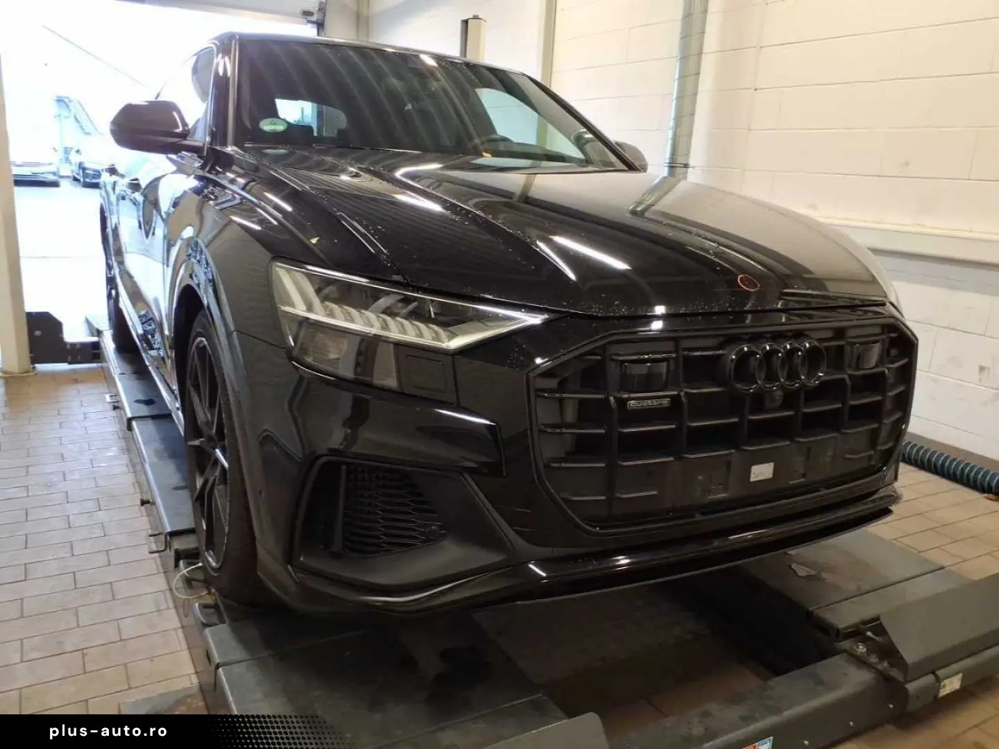 AUDI Q8 55 TFSIe 2 x S line  competition  Air  Assist