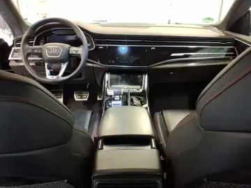 AUDI Q8 55 TFSIe 2 x S line  competition  Air  Assist