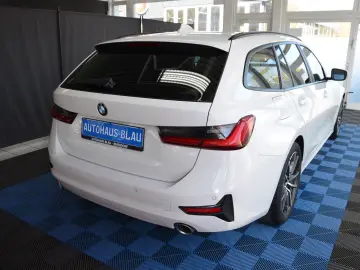 BMW 320d xDrive Touring  AUTOMATIK LED LIVE COCKPIT