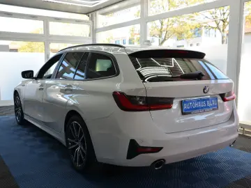 BMW 320d xDrive Touring  AUTOMATIK LED LIVE COCKPIT