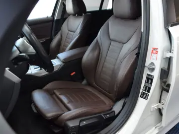 BMW 320d xDrive Touring  AUTOMATIK LED LIVE COCKPIT