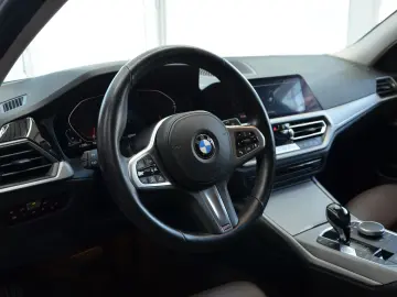 BMW 320d xDrive Touring  AUTOMATIK LED LIVE COCKPIT