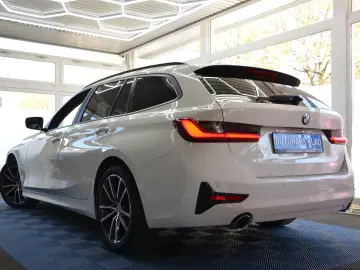 BMW 320d xDrive Touring  AUTOMATIK LED LIVE COCKPIT