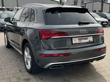 AUDI Q5 40 TDI quattro S-tronic S-line AHK LED RFK
