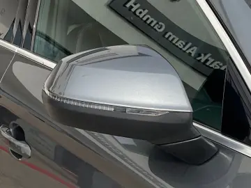 AUDI Q5 40 TDI quattro S-tronic S-line AHK LED RFK