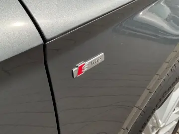 AUDI Q5 40 TDI quattro S-tronic S-line AHK LED RFK