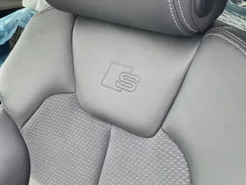 AUDI Q5 40 TDI quattro S-tronic S-line AHK LED RFK