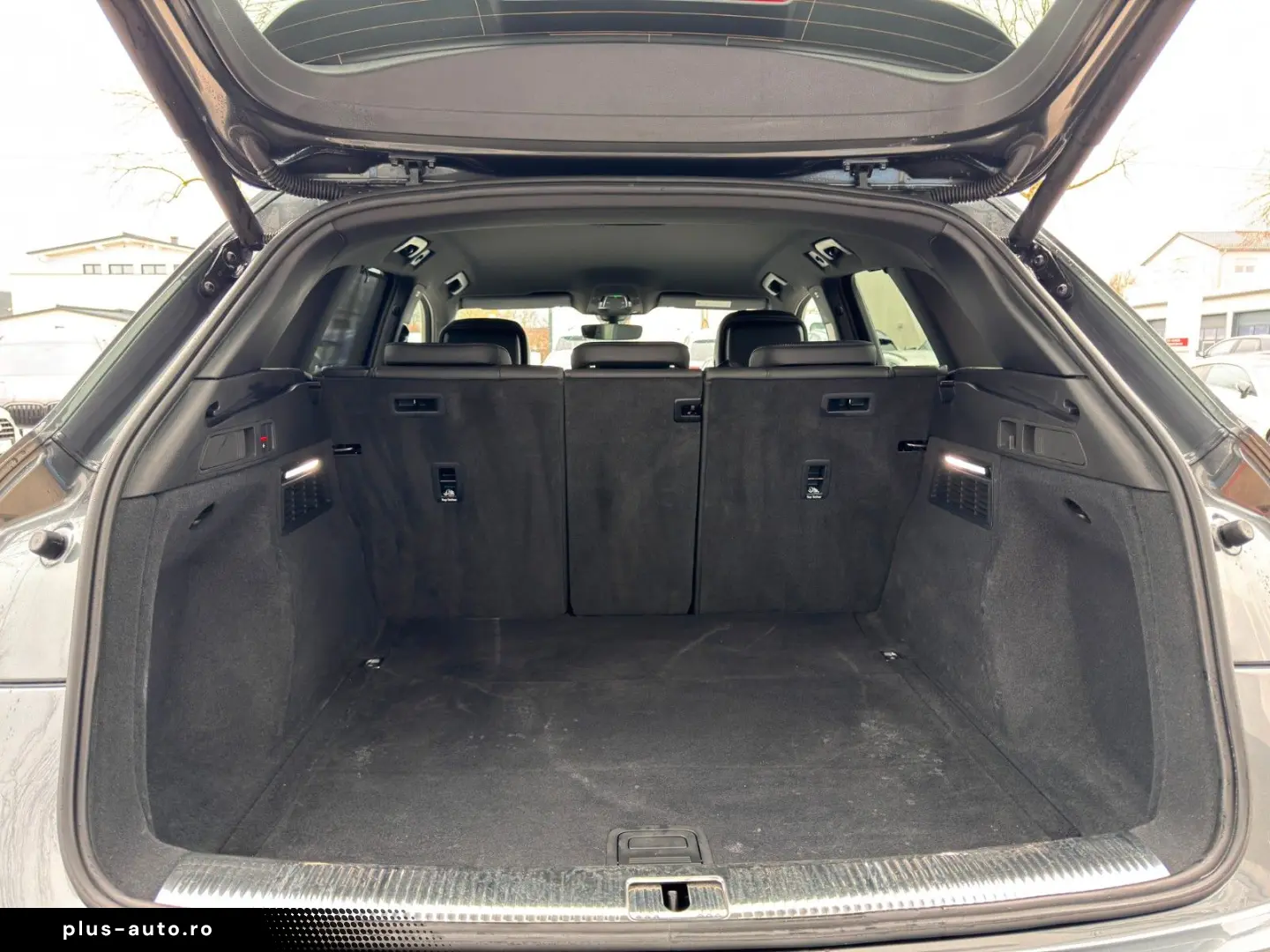 AUDI Q5 40 TDI quattro S-tronic S-line AHK LED RFK