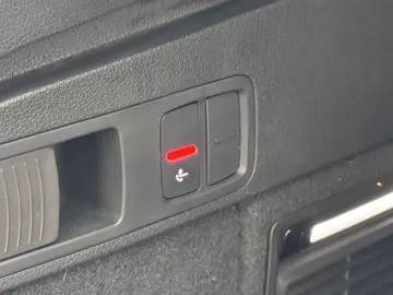 AUDI Q5 40 TDI quattro S-tronic S-line AHK LED RFK