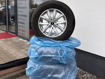 AUDI Q5 40 TDI quattro S-tronic S-line AHK LED RFK