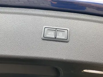 AUDI Q5 40 TDI quattro S line Sport HeadUp Pano