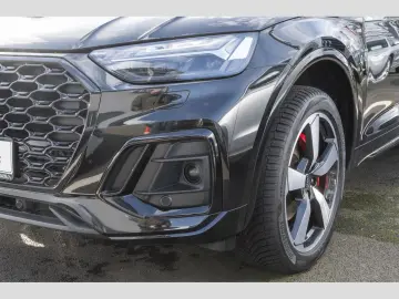 AUDI Q5 Sportback 40 TDI quattro S line Pano AHK Opti