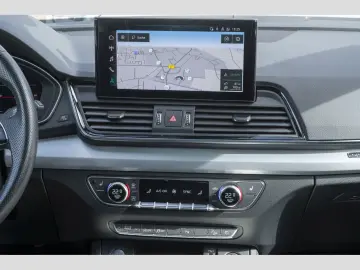 AUDI Q5 Sportback 40 TDI quattro S line Pano AHK Opti