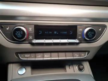 AUDI Q5 50 TFSI e quattro S tronic S line Navi LED