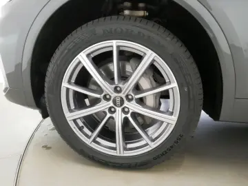 AUDI Q5 50 TFSI e quattro S tro. S line LED AHK virt.