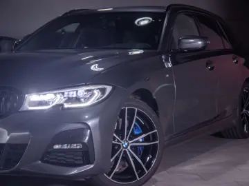 BMW 320d Touring xDrive M Sport HUD Pano Laser ACC