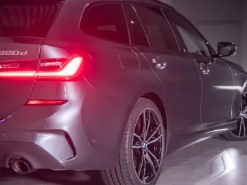 BMW 320d Touring xDrive M Sport HUD Pano Laser ACC