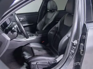 BMW 320d Touring xDrive M Sport HUD Pano Laser ACC