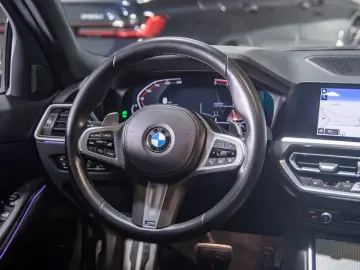 BMW 320d Touring xDrive M Sport HUD Pano Laser ACC