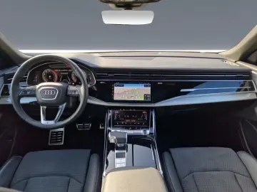 AUDI Q8 55 TFSI qu S line MATRIX PANO Luft AHK B&O