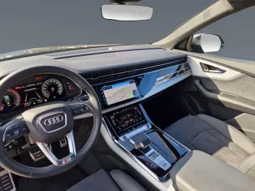 AUDI Q8 55 TFSI qu S line MATRIX PANO Luft AHK B&O