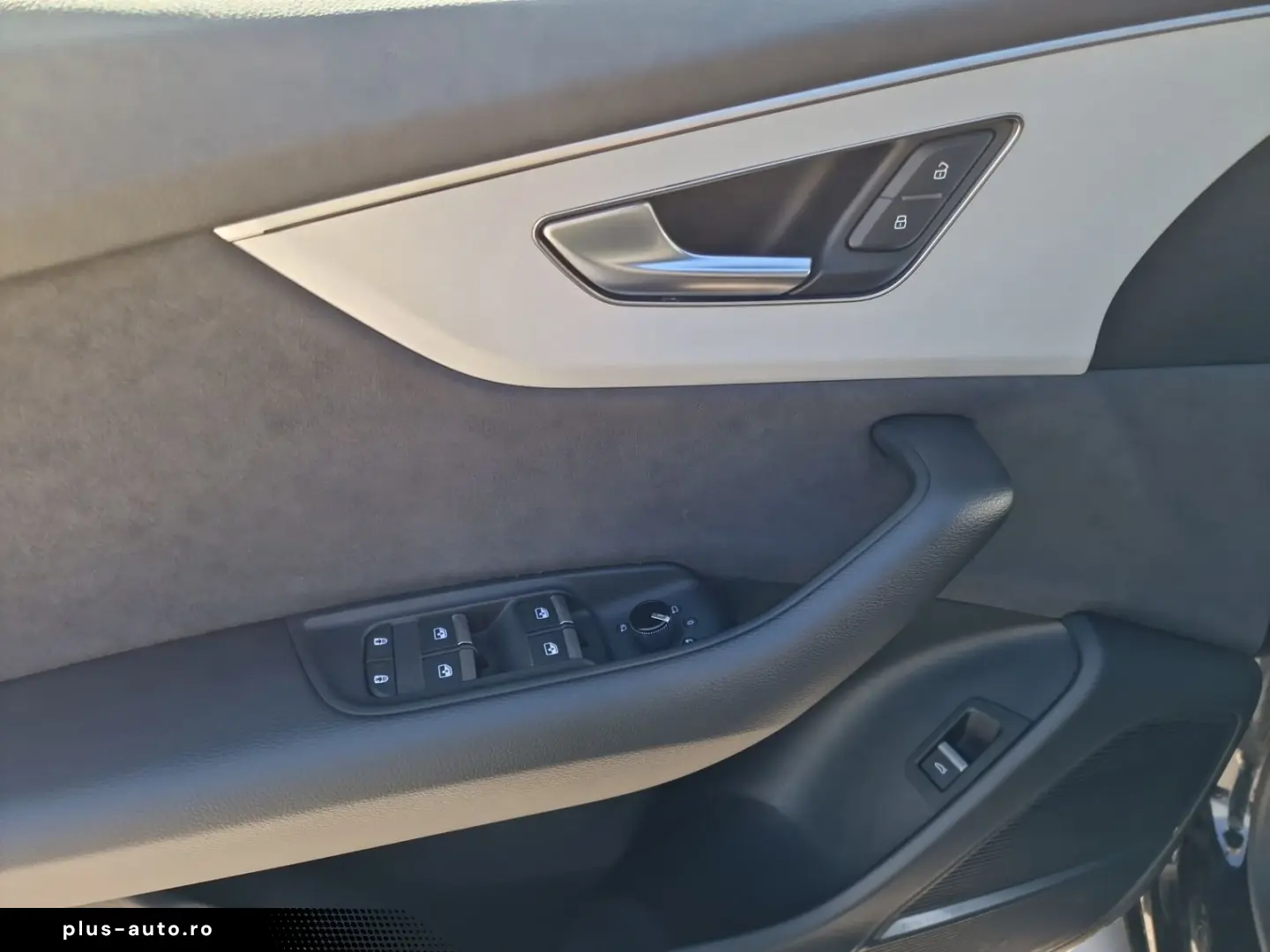 AUDI Q8 55 TFSI qu S line MATRIX PANO Luft AHK B&O