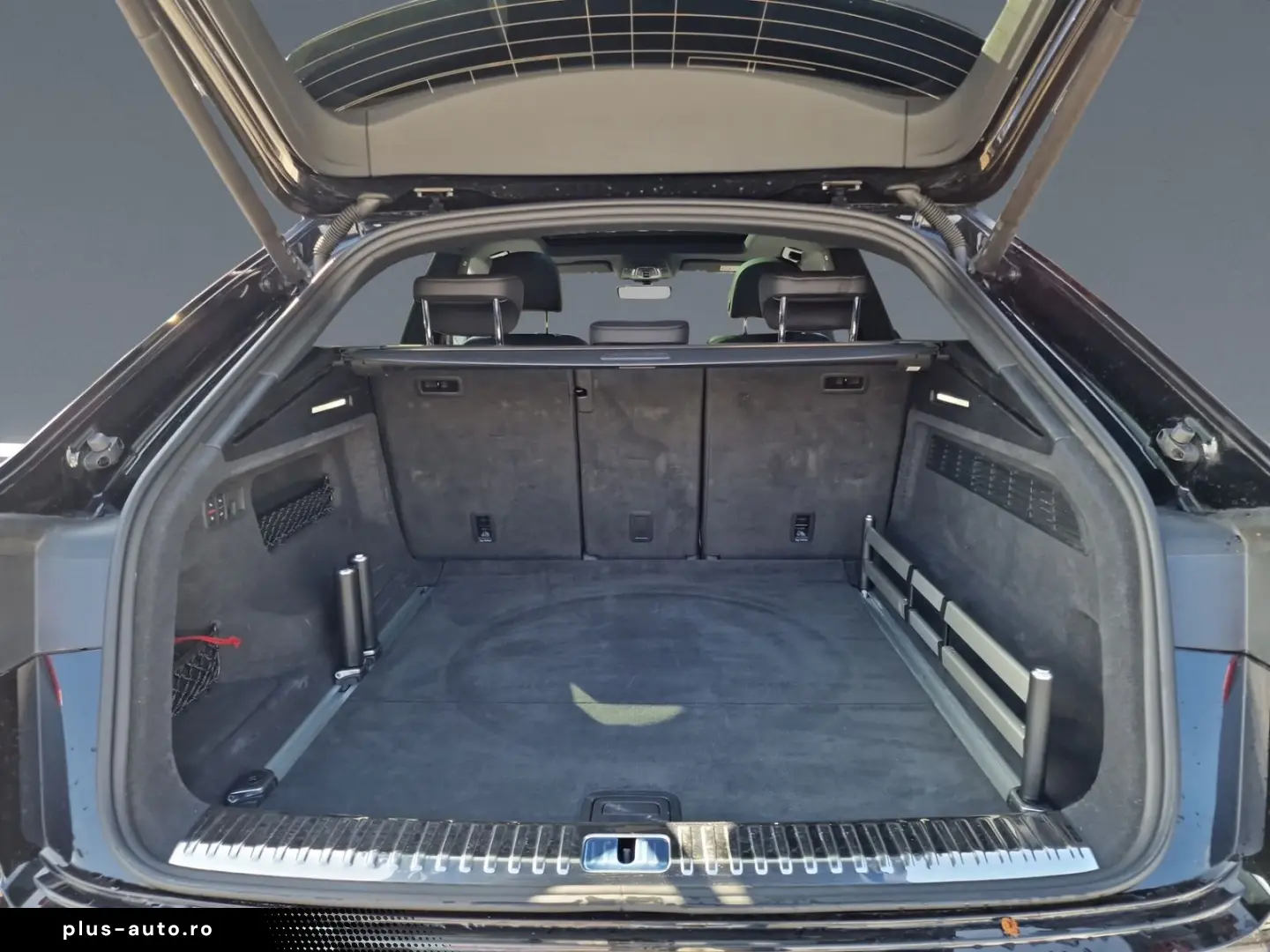 AUDI Q8 55 TFSI qu S line MATRIX PANO Luft AHK B&O