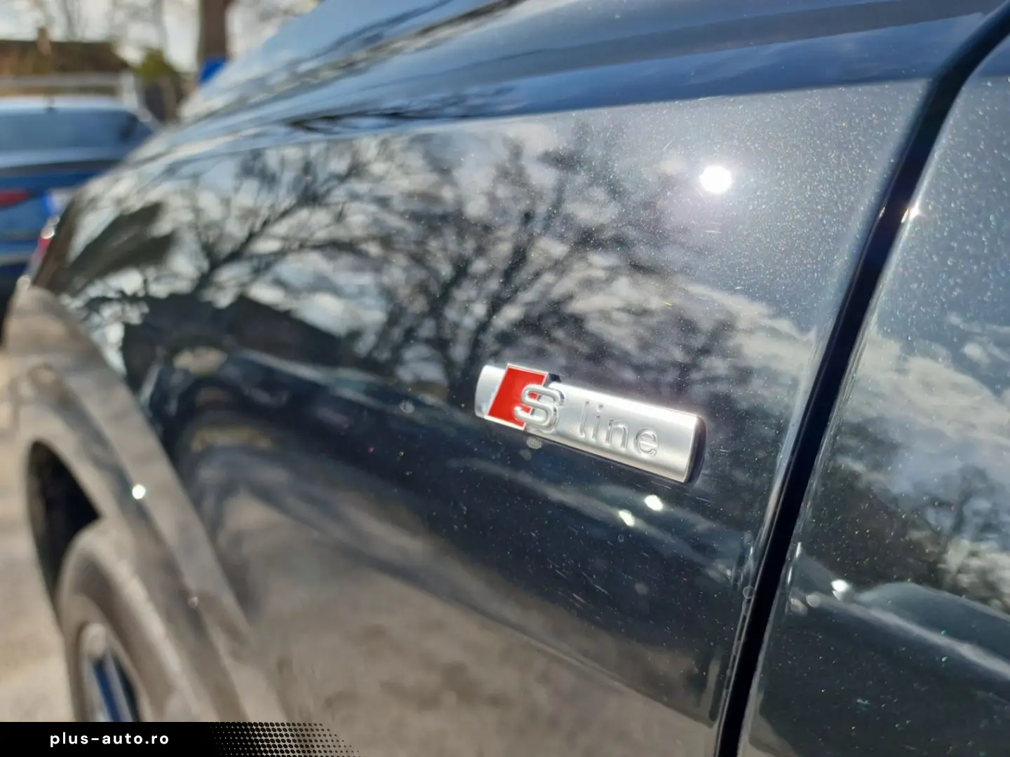 AUDI Q8 55 TFSI qu S line MATRIX PANO Luft AHK B&O