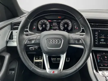 AUDI Q8 S line 55 TFSIe quattro MATRIX B&O RFK