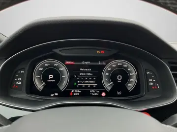 AUDI Q8 S line 55 TFSIe quattro MATRIX B&O RFK