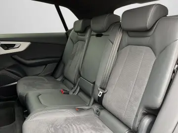 AUDI Q8 S line 55 TFSIe quattro MATRIX B&O RFK