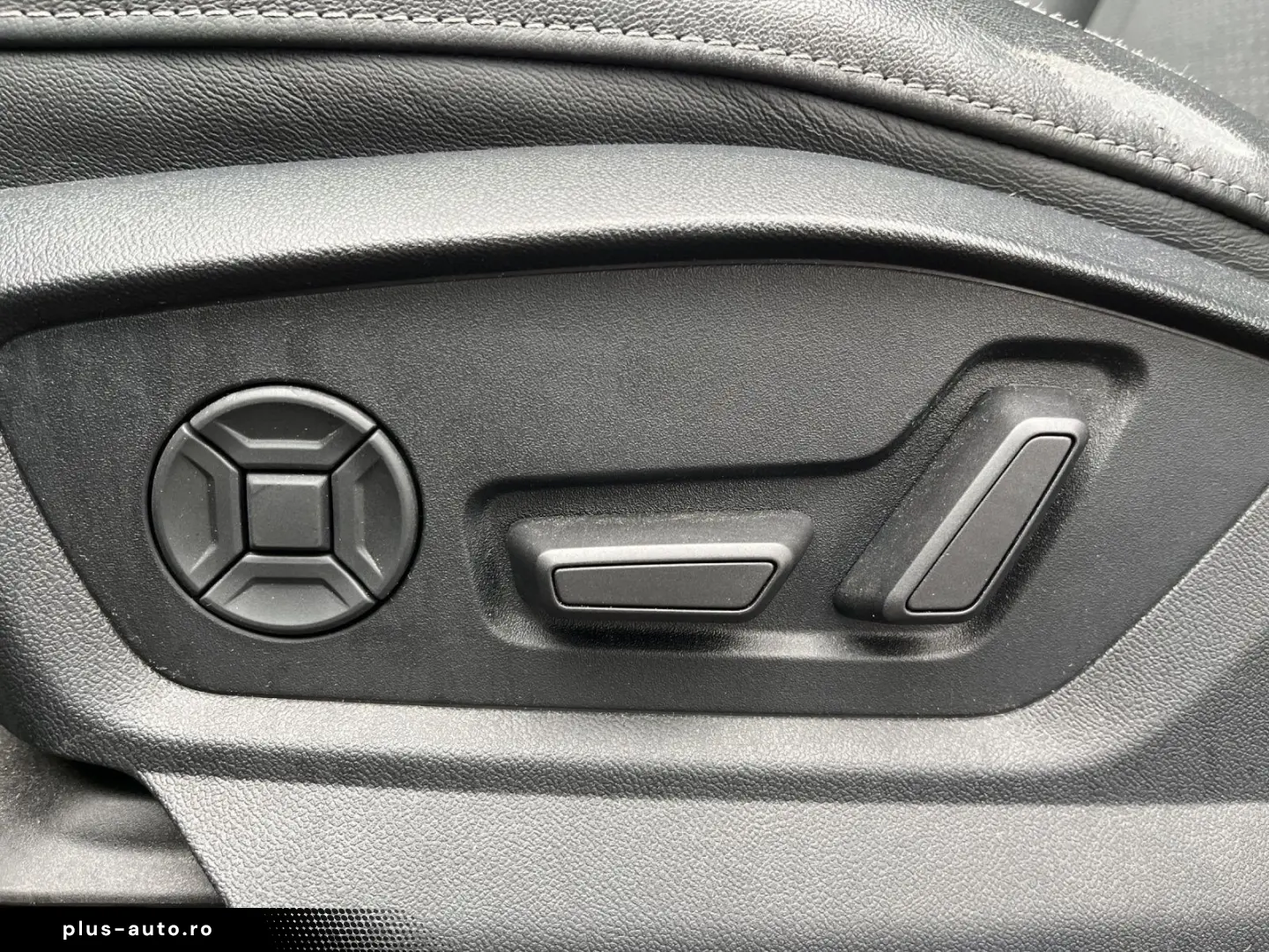 AUDI Q8 S line 55 TFSIe quattro MATRIX B&O RFK