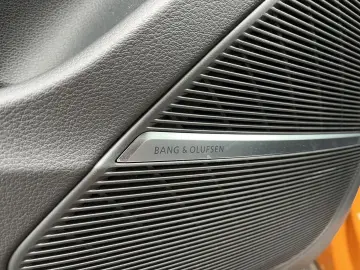 AUDI Q8 S line 55 TFSIe quattro MATRIX B&O RFK