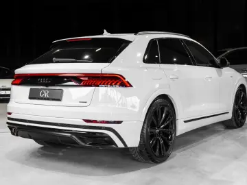 AUDI Q8 55 TFSI quattro Matrix LED SoftClose B&O