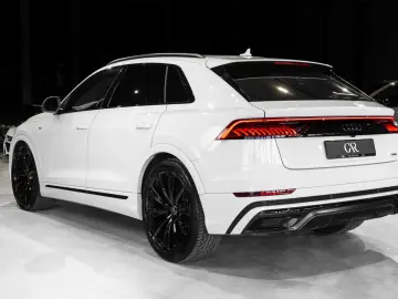 AUDI Q8 55 TFSI quattro Matrix LED SoftClose B&O