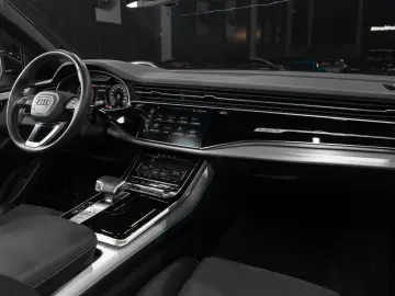 AUDI Q8 55 TFSI quattro Matrix LED SoftClose B&O