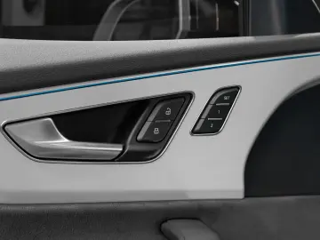 AUDI Q8 55 TFSI quattro Matrix LED SoftClose B&O