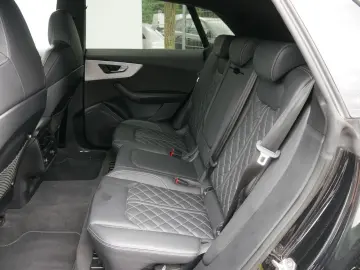 AUDI Q8 50 TDI QUATTRO TIPTRONIC S-LINE   22 ZOLL   L