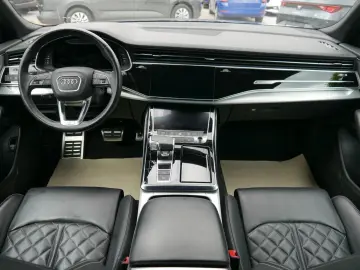 AUDI Q8 50 TDI QUATTRO TIPTRONIC S-LINE   22 ZOLL   L