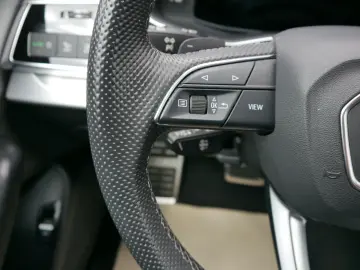 AUDI Q8 50 TDI QUATTRO TIPTRONIC S-LINE   22 ZOLL   L