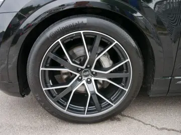 AUDI Q8 50 TDI QUATTRO TIPTRONIC S-LINE   22 ZOLL   L