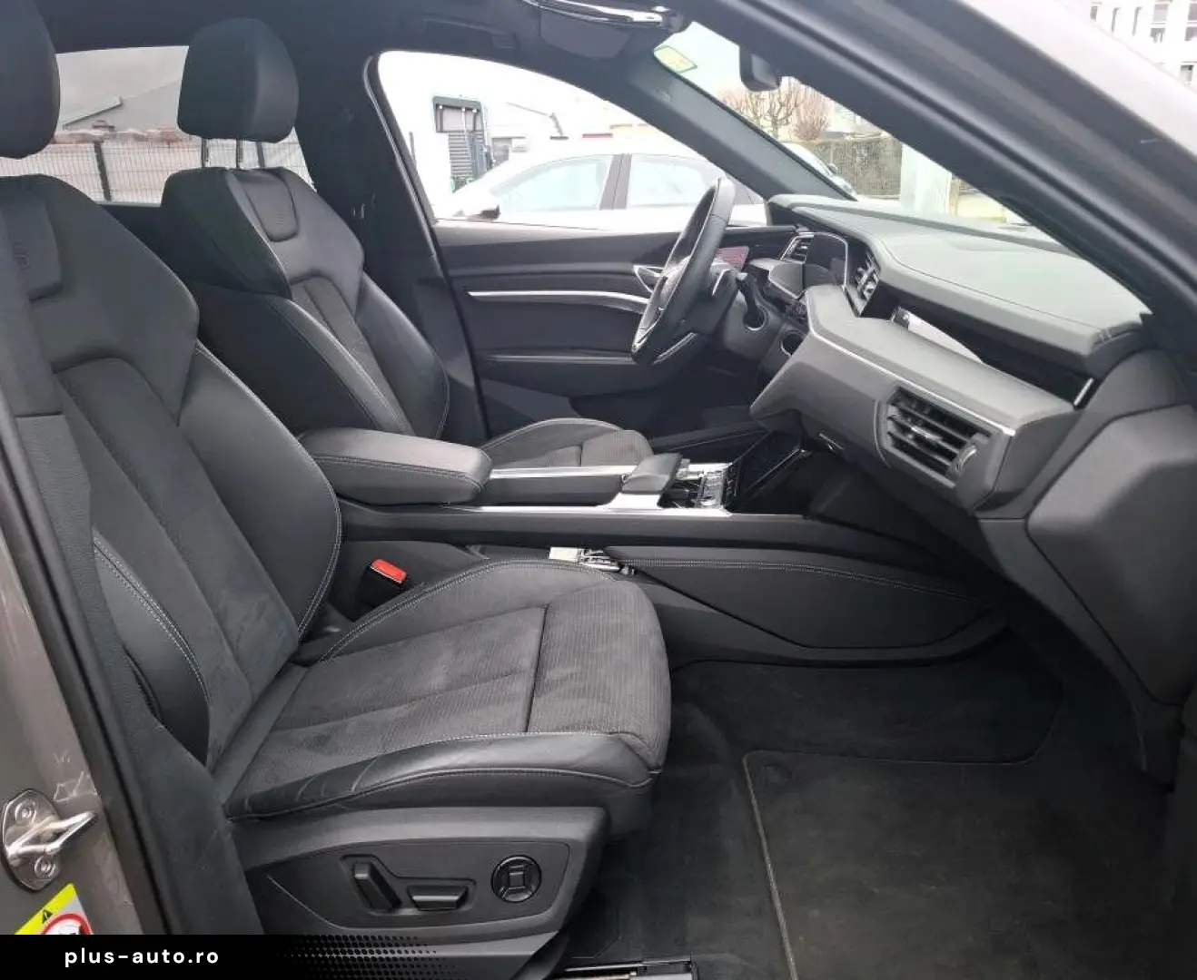 AUDI Q8 Sportback e-tron 55 quattro S line NP 122T¤