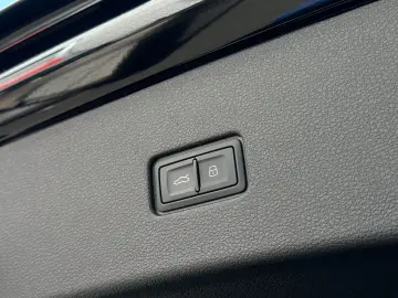 AUDI Q8 50 TDI qu. tipt. S LINE AHZV AIR STHZG HD B&O