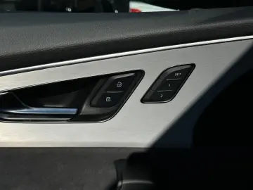 AUDI Q8 50 TDI qu. tipt. S LINE AHZV AIR STHZG HD B&O