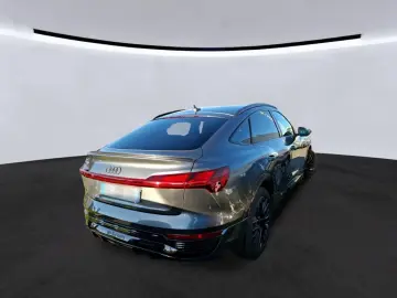 AUDI Q8 SB 55 quattro S line Pano Navi Matrix SHZ e-t