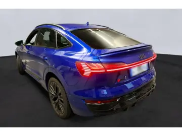 AUDI Q8 Sportback 55 quattro S line AHK Pano Navi SHZ